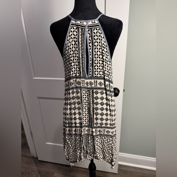 THML Black and White Geometric shark bite hem Dress Aztec Navajo inspired print - Picture 3 of 8
